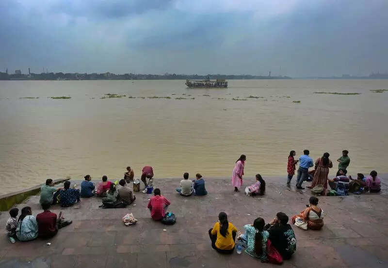 Aug gets 40 mm more rain than usual in first 6 days; Met spies heavier spells today