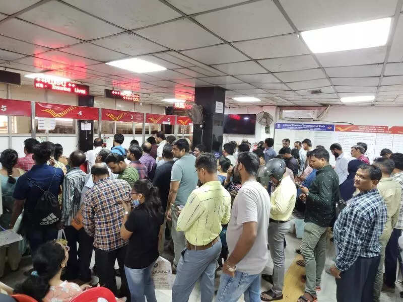 Software shift slows down postal services, Rakhi rush adds to woes