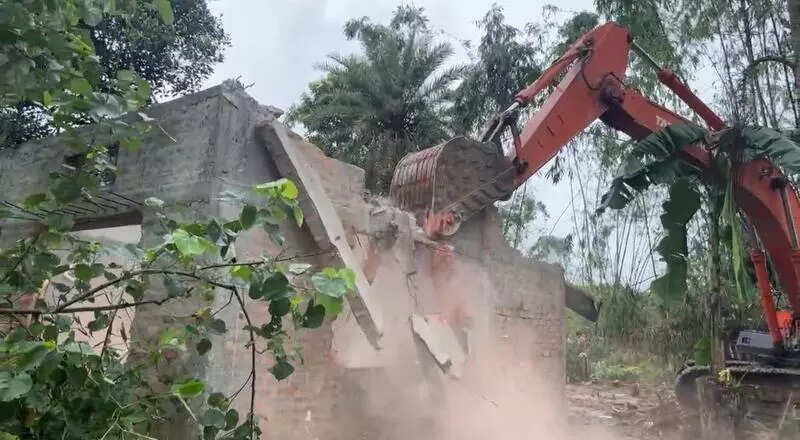 237 bighas of village grazing land cleared of encroachment