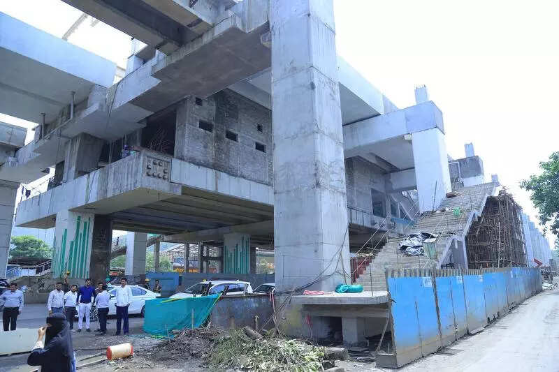 Experts warn Metro 4 and Ghodbunder highway changes may delay opening and increase costs