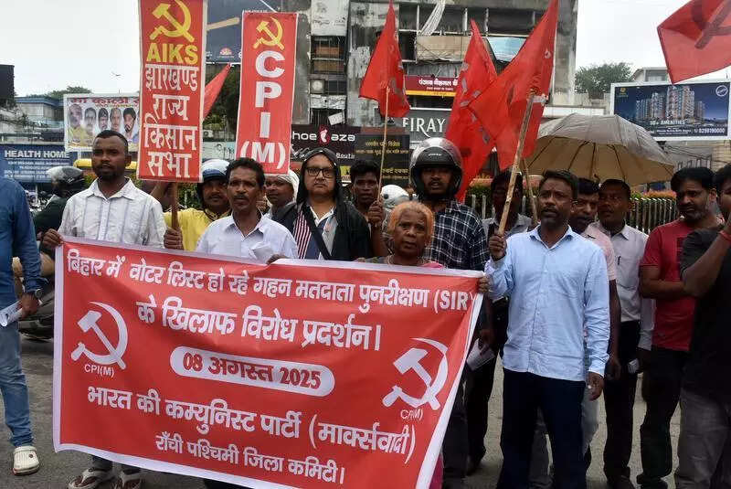 Trade bodies, pol parties slam tariff hike by US