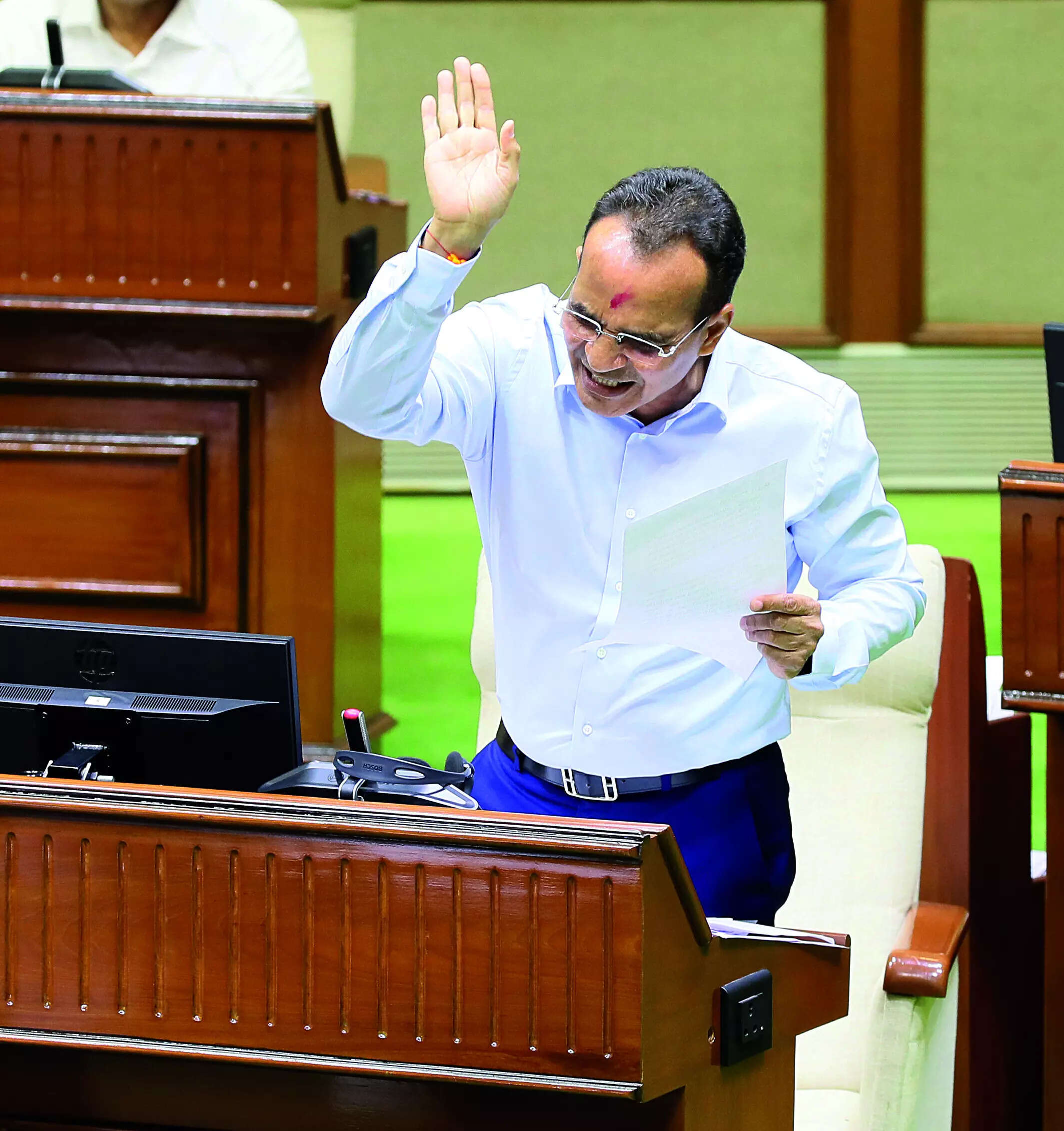 Will act against all officials involved in inserting structures in survey plan: CM