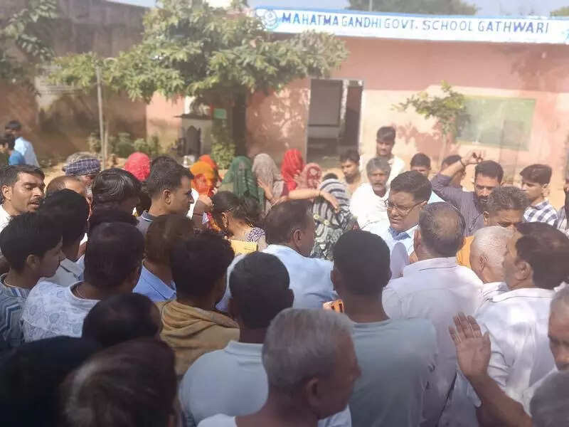 msid 123195955,imgsize 40432 https://jaipur.visitinrajasthan.com/wp-content/uploads/2023/10/cropped-cropped-R-2.png