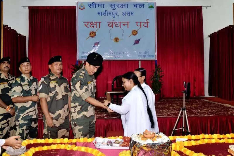 Rakhis, sweets for BSF jawans guarding borders