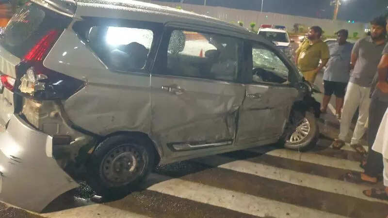 Techie dies, 4 injured as car rams into road divider, overturns in Raidurgam