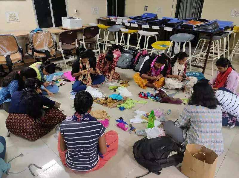 MBA grad turns waste into art, inspires sustainable change