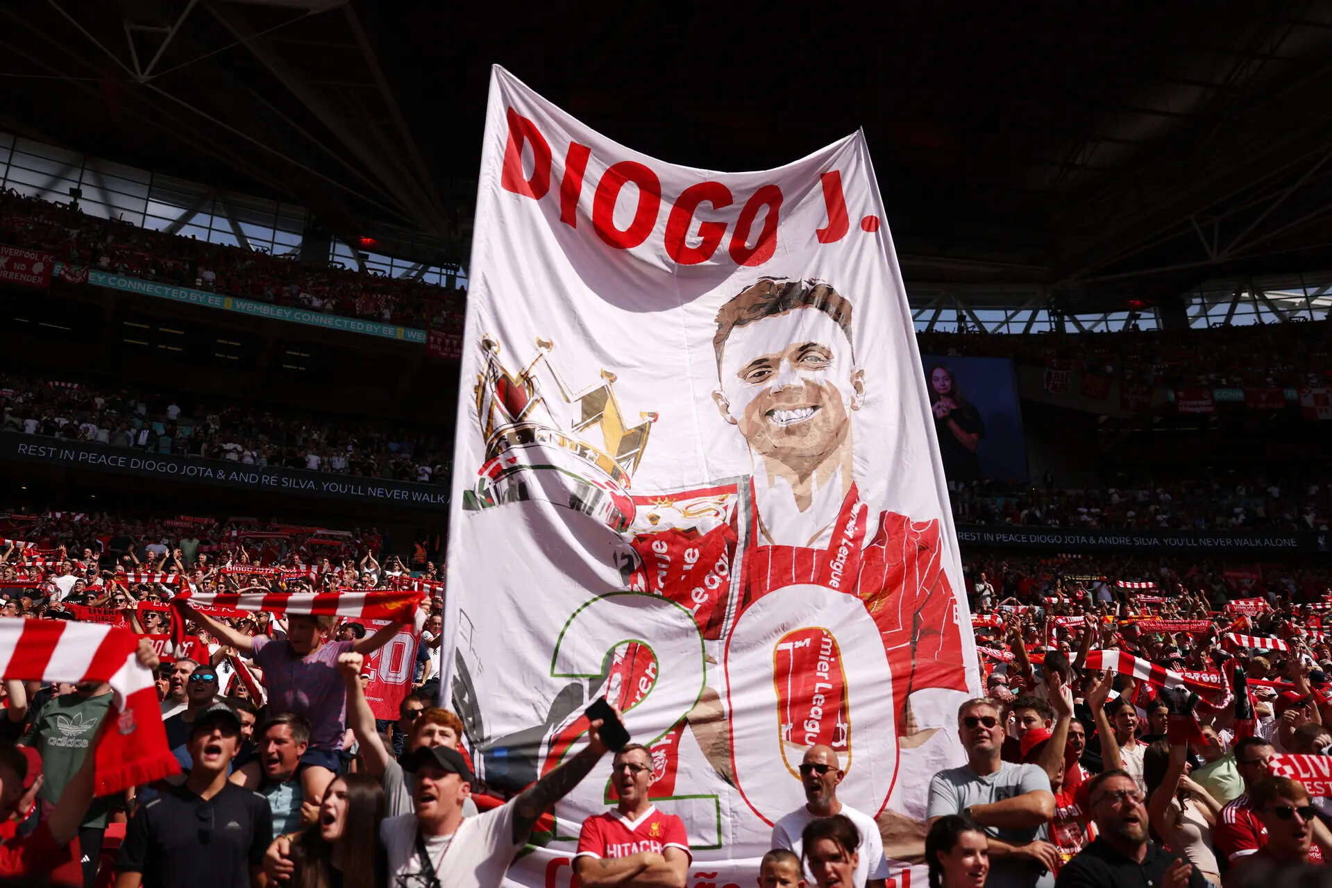 Tribute to Jota disrupted at Wembley – the reason would shock you