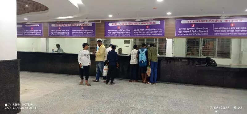 103% rise in booking e-tickets in Khurda Road rly division in 1st quarter: Data