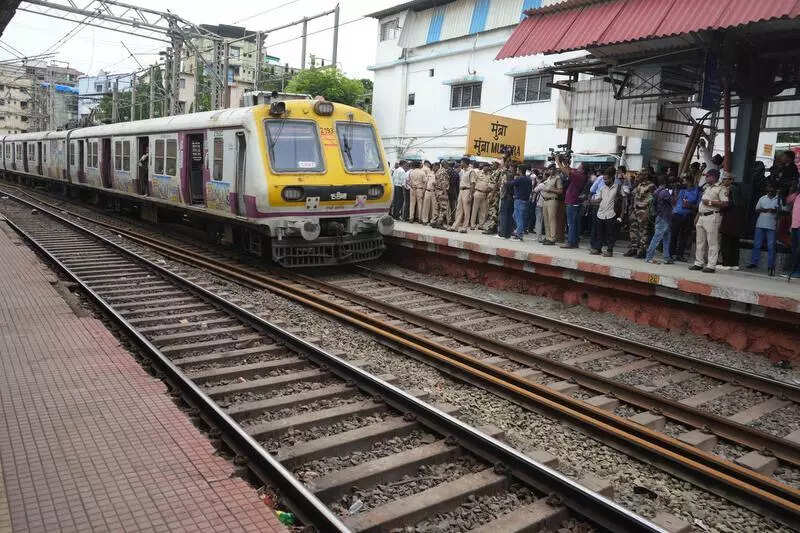 30-year-old man climbs atop moving local train in Vashi, touches overhead wire, suffers severe burns