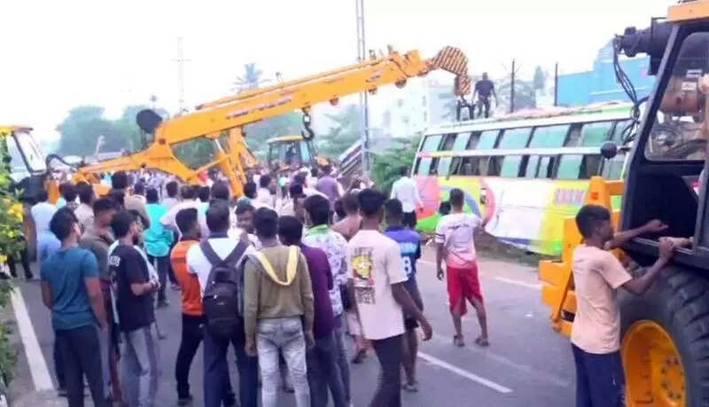 Plan to hire staff to expedite entry of accident data on govt portal