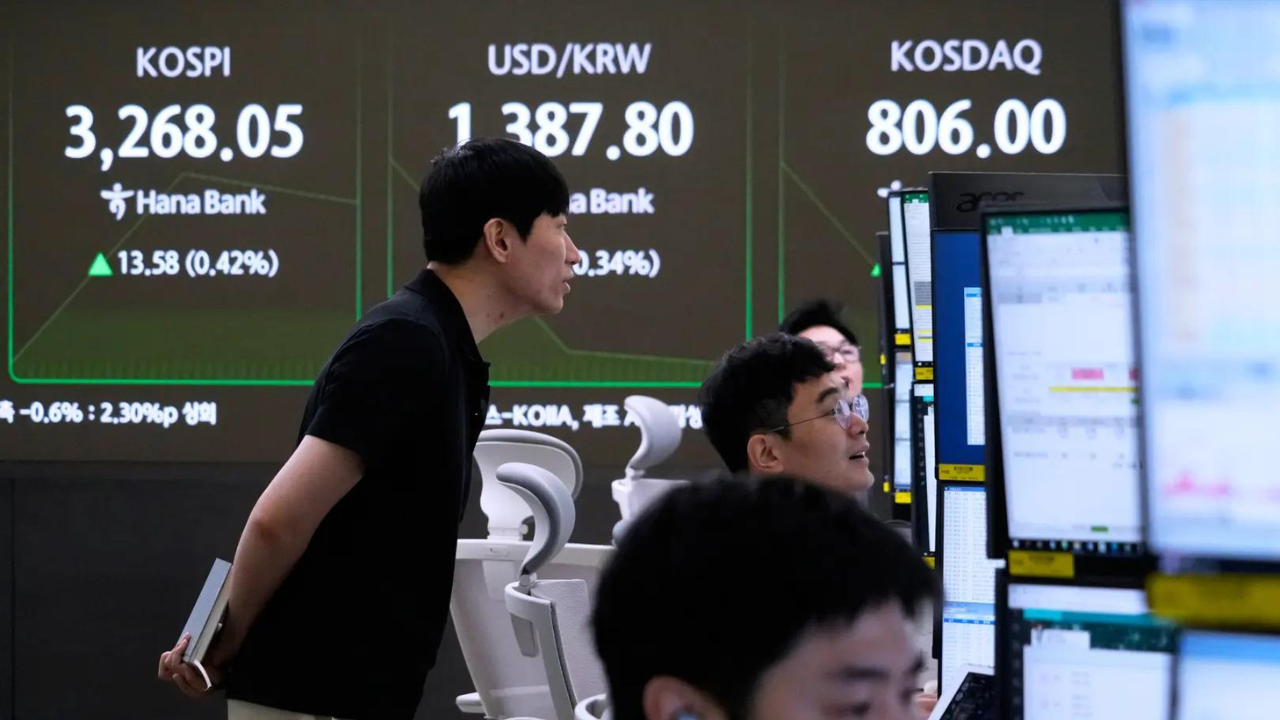 US-China tariff truce: Nikkei reaches record high, Asian stocks rise; crude gains