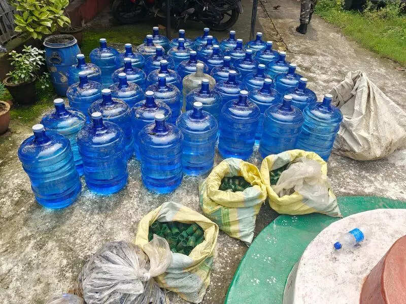Fake liquor unit busted, 820 litres of spirit seized