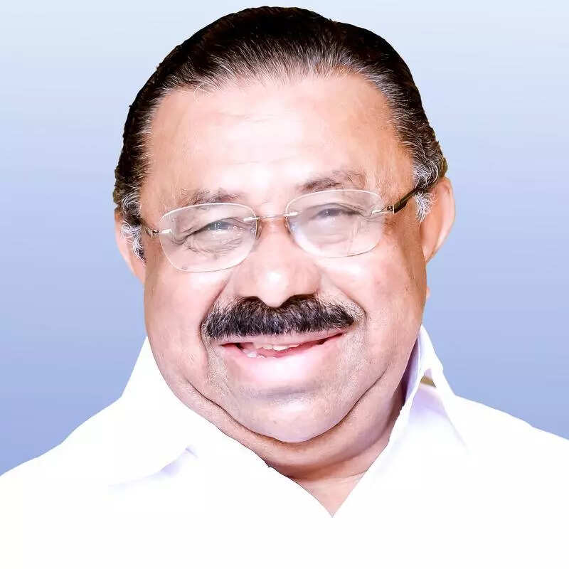 Kerala governor trying to turn universities into RSS branches: Hassan