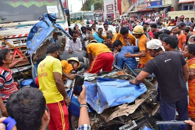 Govt directs RTOs of 6 districts to prepare plans to curb accidents