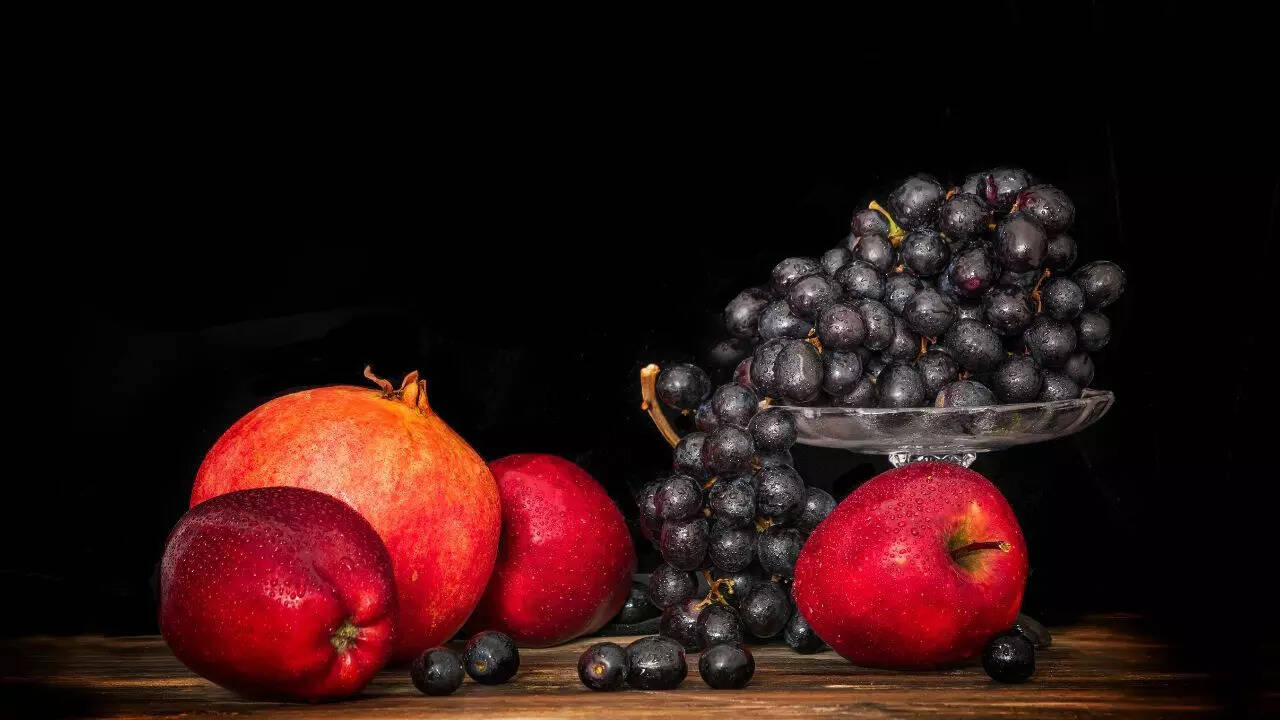 Black grapes and pomegranate
