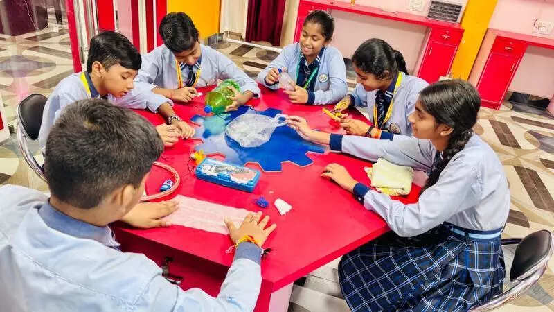 Bokaro students design vacuum cleaner made of plastic bottles