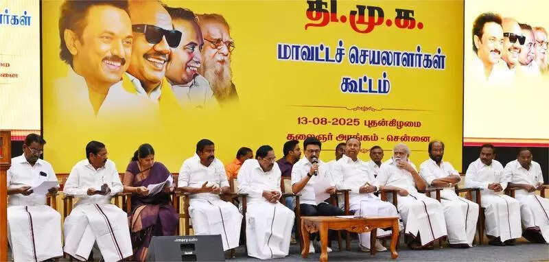 Stalin tells DMK dist secys to form BLCs