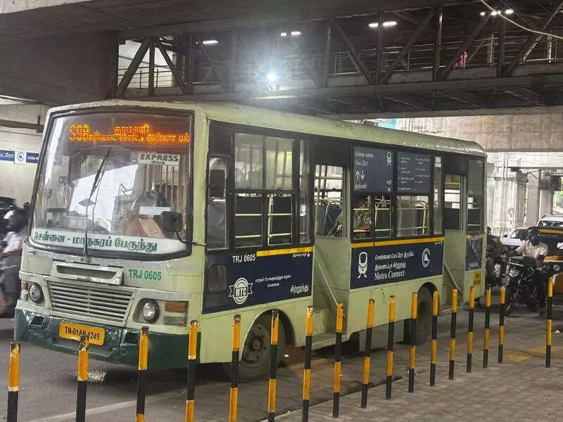 High operating costs, low ridership hit Metro’s last-mile bus services