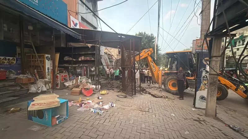 Illegal sheds, hoardings and ramps set up on key Gurgaon road demolished
