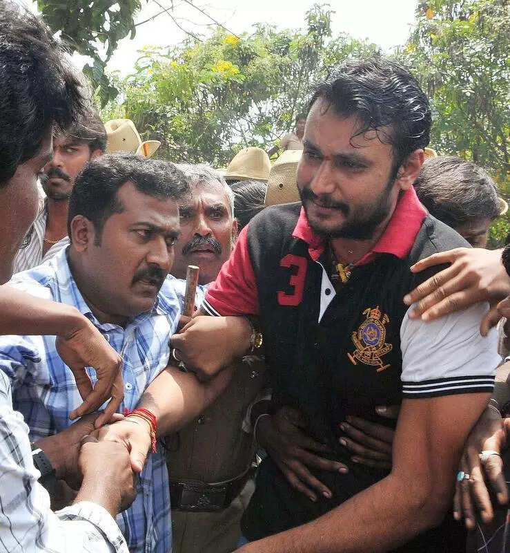 Bail on medical grounds meant for emergencies, not for attending social galas: SC