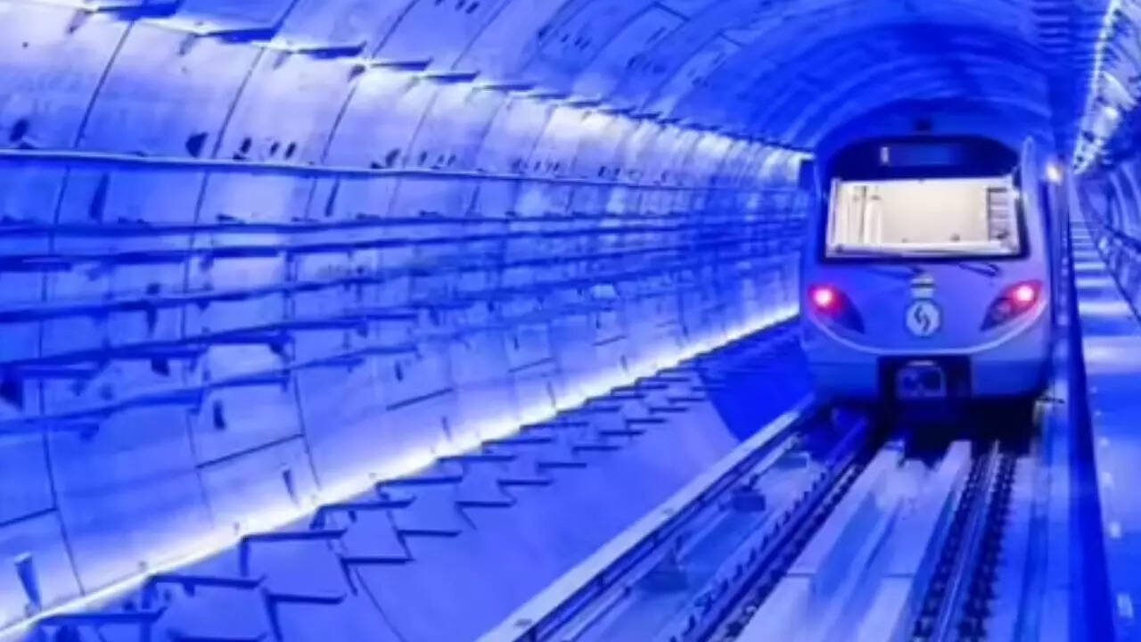 Man found dead in Kolkata Metro tunnel under mysterious circumstances; probe on
