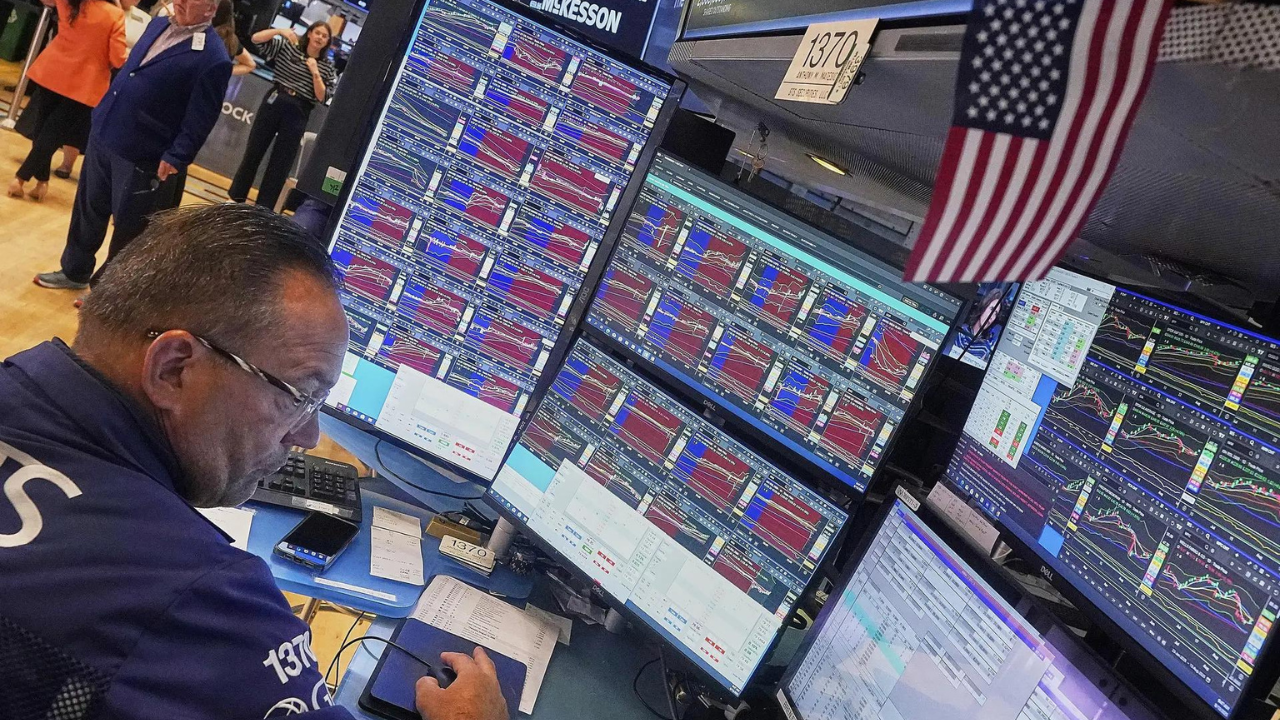 US markets today: Dow up 141 points as Wall Street eyes record week finish, UnitedHealth jumps on Buffett stake