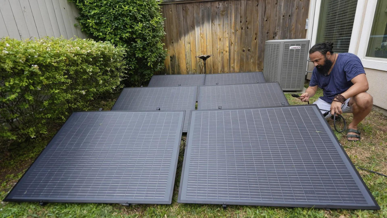 Balcony solar trend in US gains momentum, plug-in kits offer cheaper option, demand seen rising as rooftop credits end