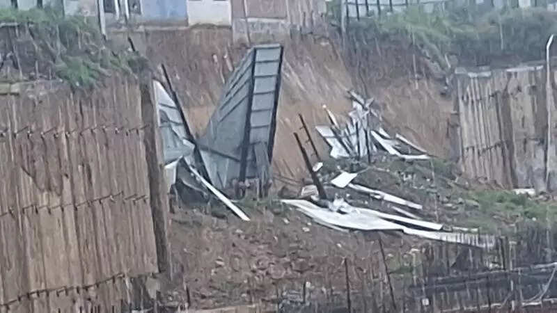 Buildings damaged: 400 evacuated residents wait as district administration calls for audit by experts