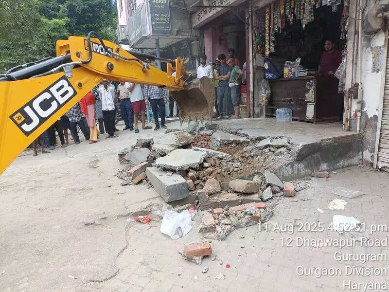 Illegal shops, ramps & sheds razed as Gurgaon intensifies crackdown on squatters