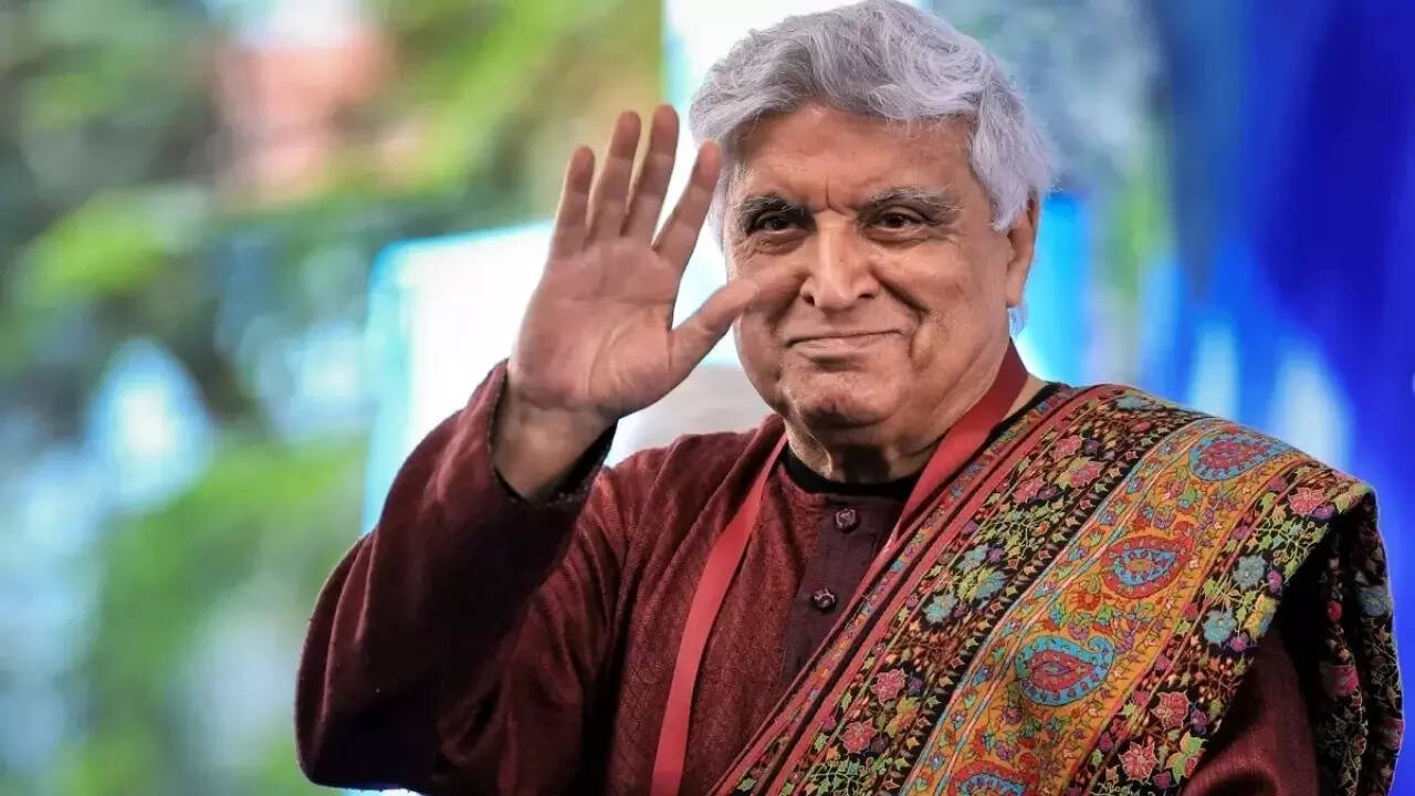 Javed Akhtar slams troll asking him to celebrate Pakistan's I-day