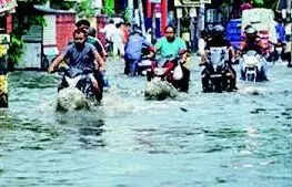 Flood mitigation work eludes south Chennai, residents live in dread