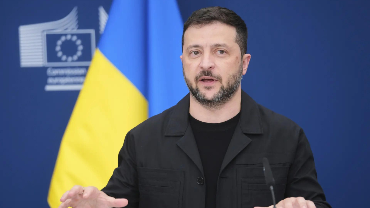 Zelenskyy hails US security guarantees; calls for trilateral talks with Russia