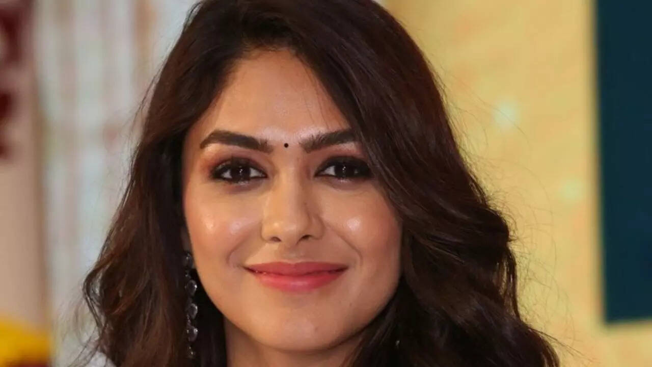 Mrunal makes a 'felt brave, might delete later' post