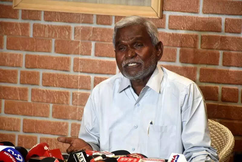 Hemant govt ‘grabbing’ tribal land, says Champai