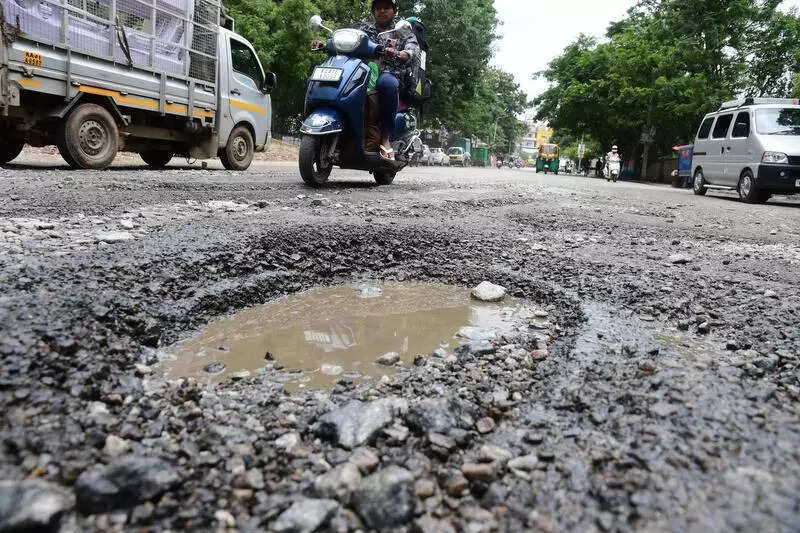 Bengaluru’s civic chief pushes for Eco-fix to repair potholes in monsoon