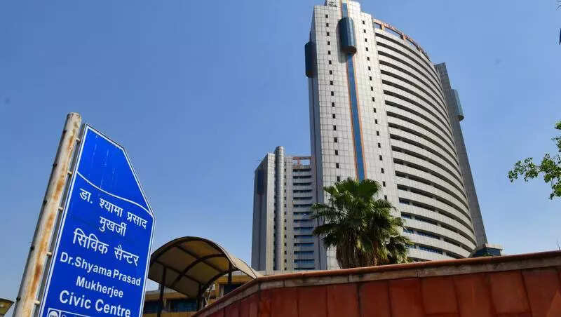 MCD faces flak over waste management crisis