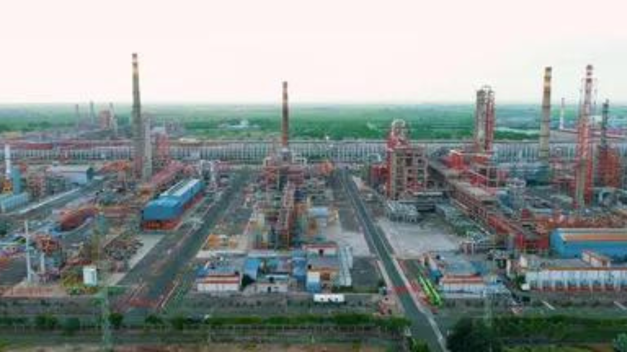 Nayara Energy navigates EU sanctions: Dark-fleet tankers keep operations flowing; government steps in to protect India’s oil supply