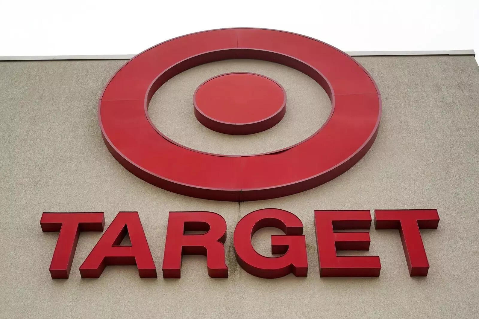 'Looking for a fresh pair of eyes': Target CEO Brian Cornell to step down; COO Michael Fiddelke named successor