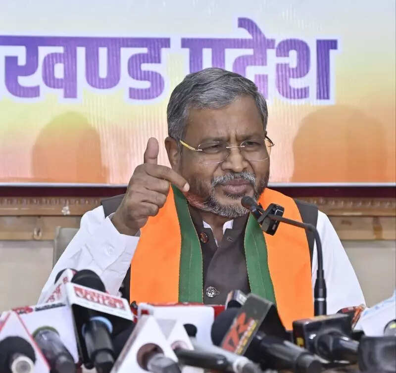 Liquor scam: Marandi slams ACB probe, seeks CBI investigation