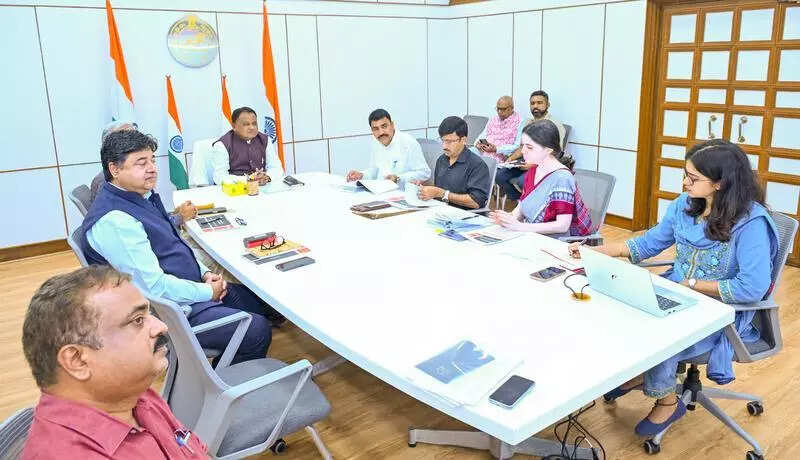 45k new teachers for primary schools in next 3 yrs, free textbooks till class X