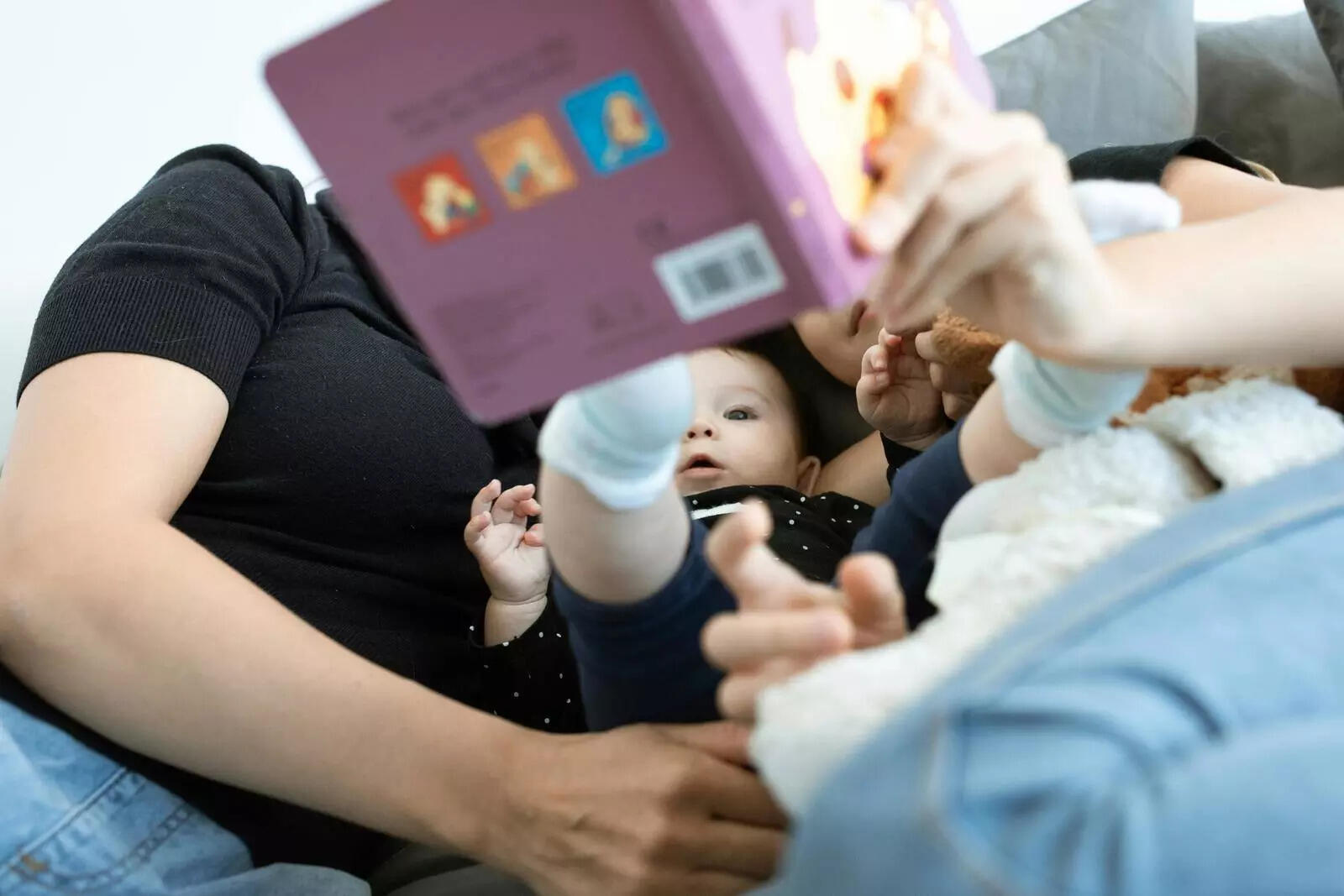 ​Read consistently from birth, 10–15 min daily, because such storytime rituals build vocabulary, narrative skills and engagement early