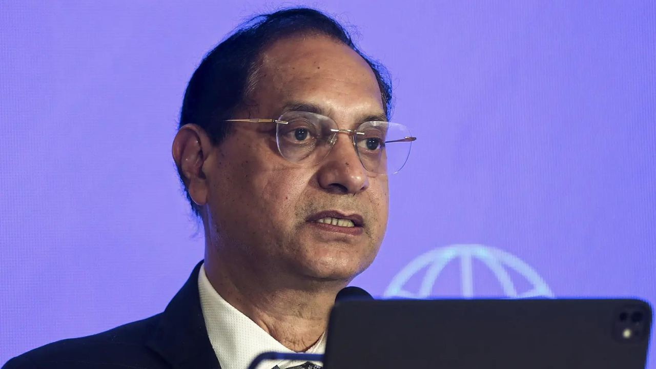 Mutual funds caution: Sebi chief warns against fraudulent redemptions; promises incentives for women investors