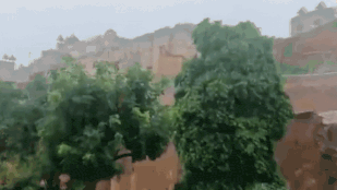 Jaipur: 200-feet-long wall of Amer Fort collapses amid heavy rains - video