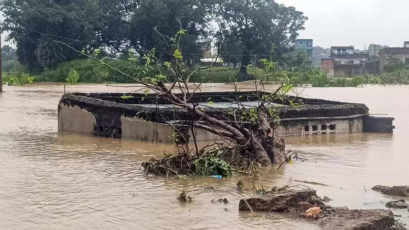 Two die in past 24 hrs as rain batters Kolhan