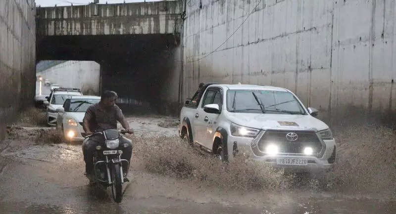 Weekend rain drenches city, more coming, says Met