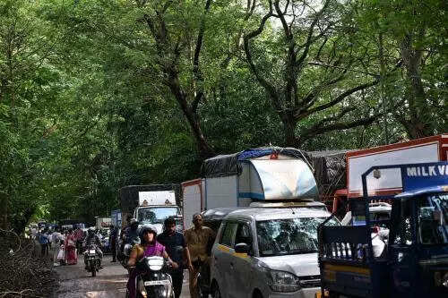 Speeding tempo kills 4-yr-old girl in Mumbai