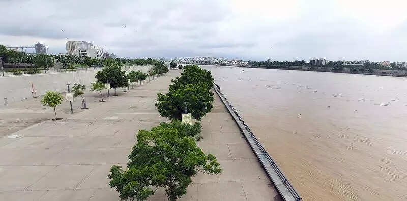 Ahmedabad records 19mm of rain; Sabarmati gets fresh inflow