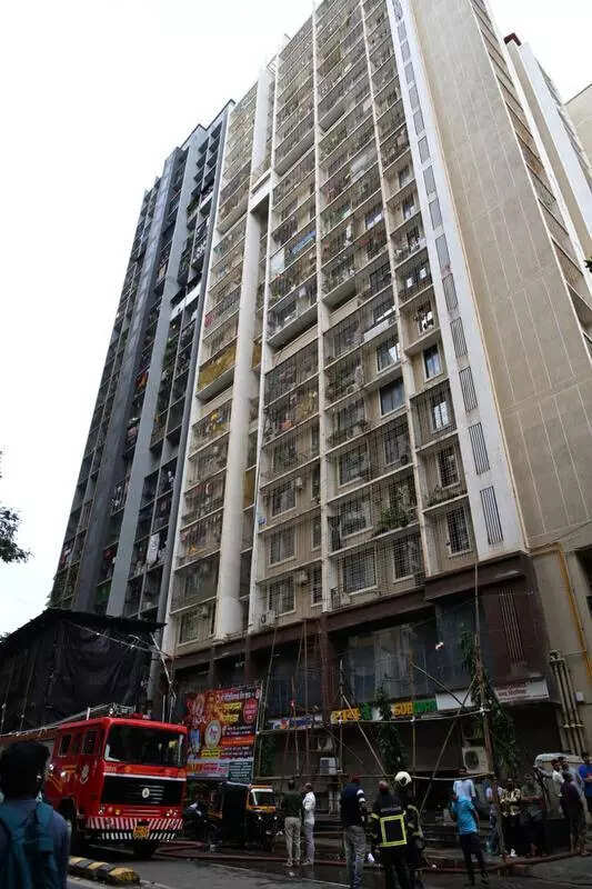Fire breaks out in Malad highrise in Mumbai, no one hurt