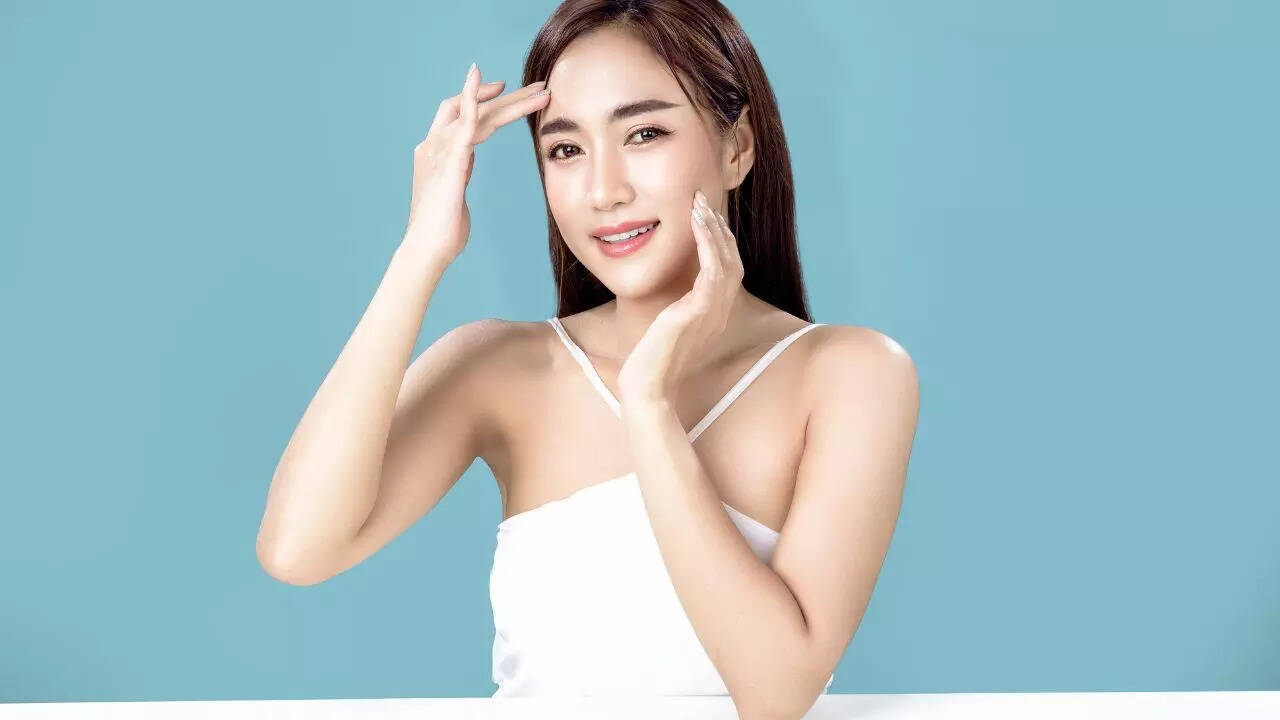 7 easy skincare habits to make your skin look glowing and refreshing all day