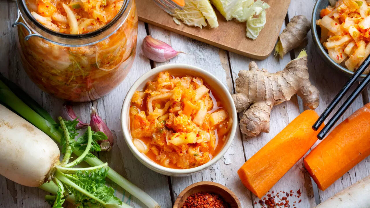 Prebiotics vs probiotics: What's the difference, and which one is better?